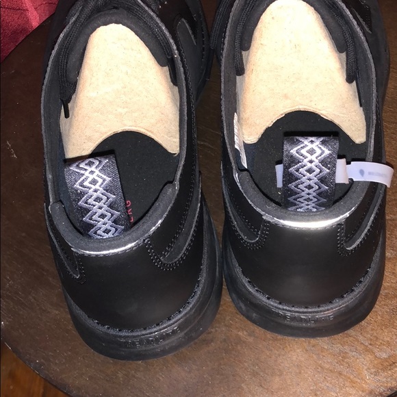 Men’s UGG Energ shoes NWOT - Picture 6 of 6